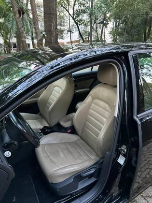 VOLKSWAGEN GOLF 1.4 TSI HIGHLINE 16V GASOLINA 4P AUTOMÁTICO